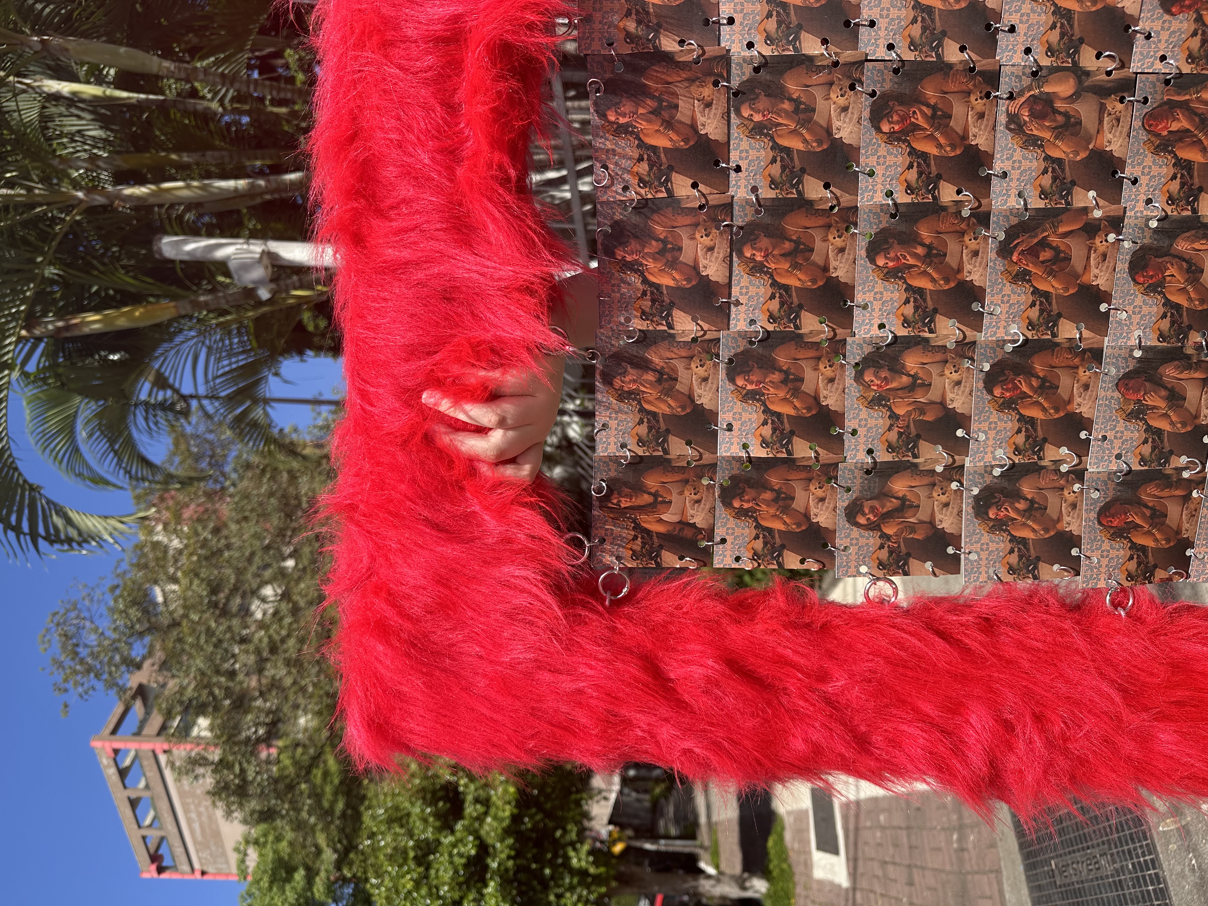 Vermelho no azul